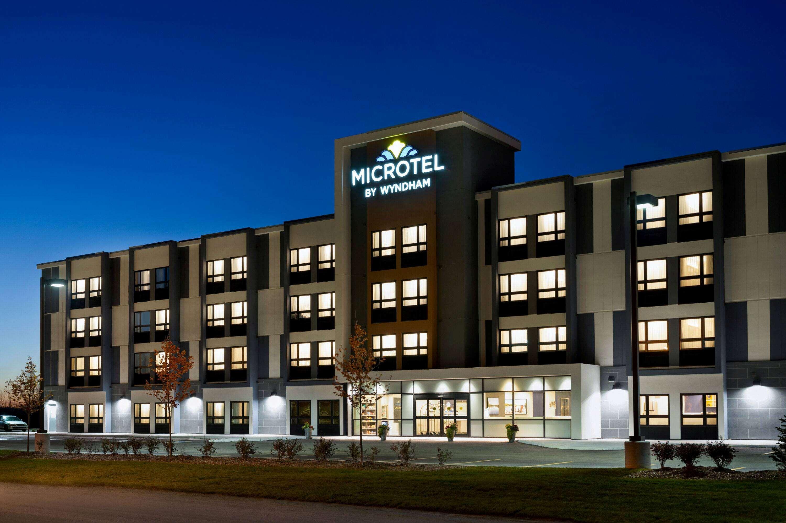 Microtel Inn & Suites By Wyndham Aurora Exterior photo